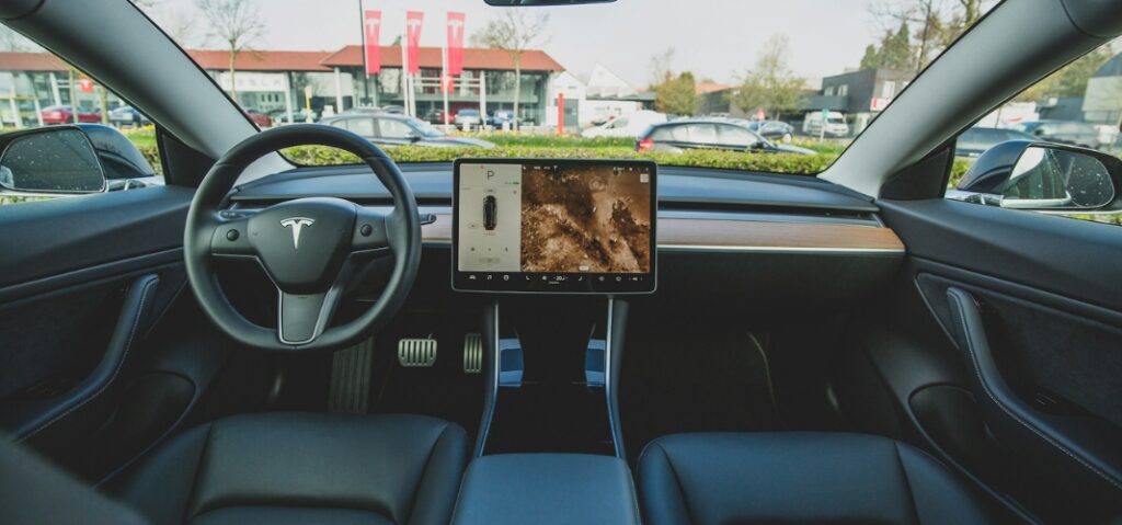 AI-Powered Vehicles: Main Challenges and Great Expectations