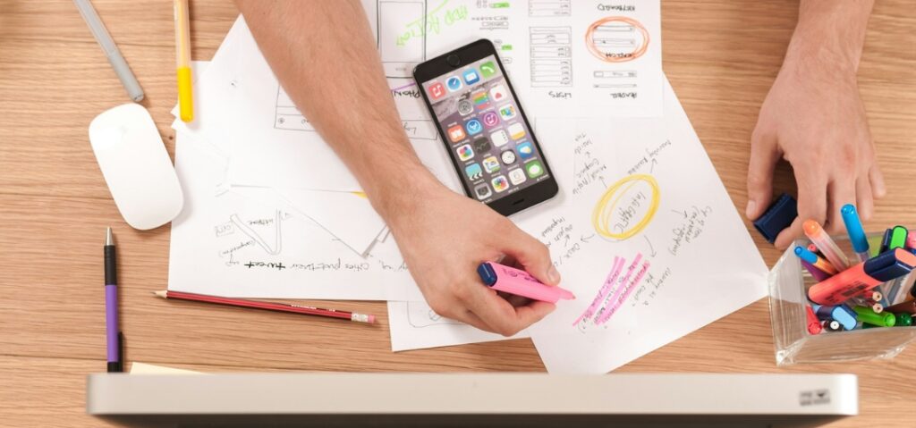 E-Commerce vs. Social Commerce: What Is Right for You