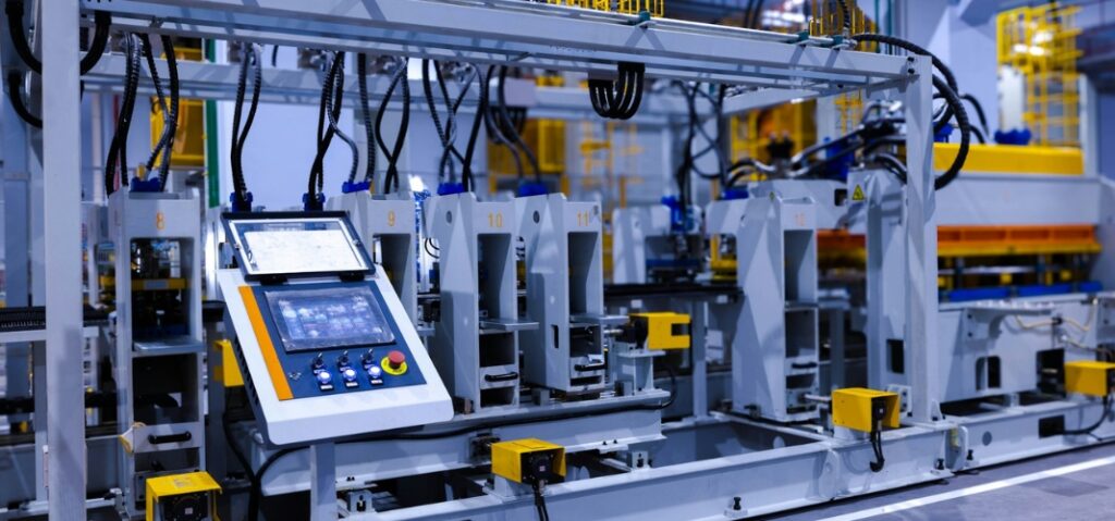 Industry 4.0 and the Use Cases of Digital Twins