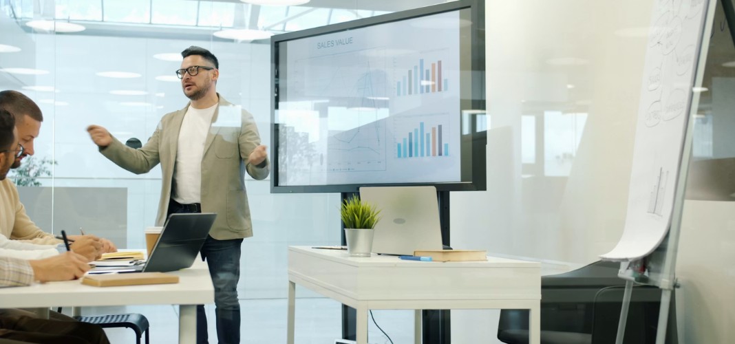 The Rise of Signal Driven Innovation Processes in Hyper Competitive Markets