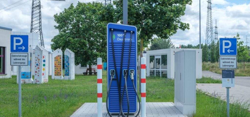 EV Charging Station Management A Guide for Fleet and Charge Point Operators