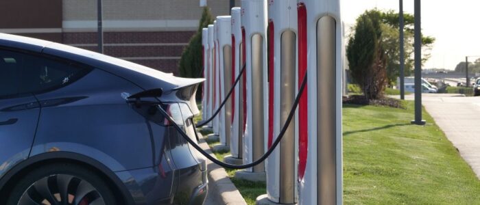 How EV Charging Station Management Simplifies Commercial EV Fleets