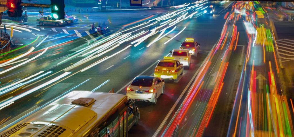 How Smart City Mobility Solutions Reduce Urban Traffic Congestion